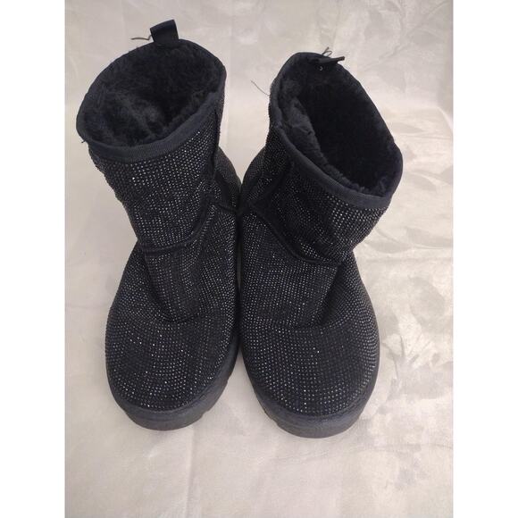 Torrid Boots Womens Size 9WW Black Rhinestone Faux Fur Lined Winter Wide Width - Picture 1 of 6